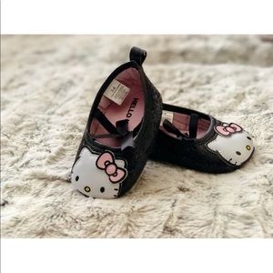 ✨Baby pink  Hello Kitty  shoes✨